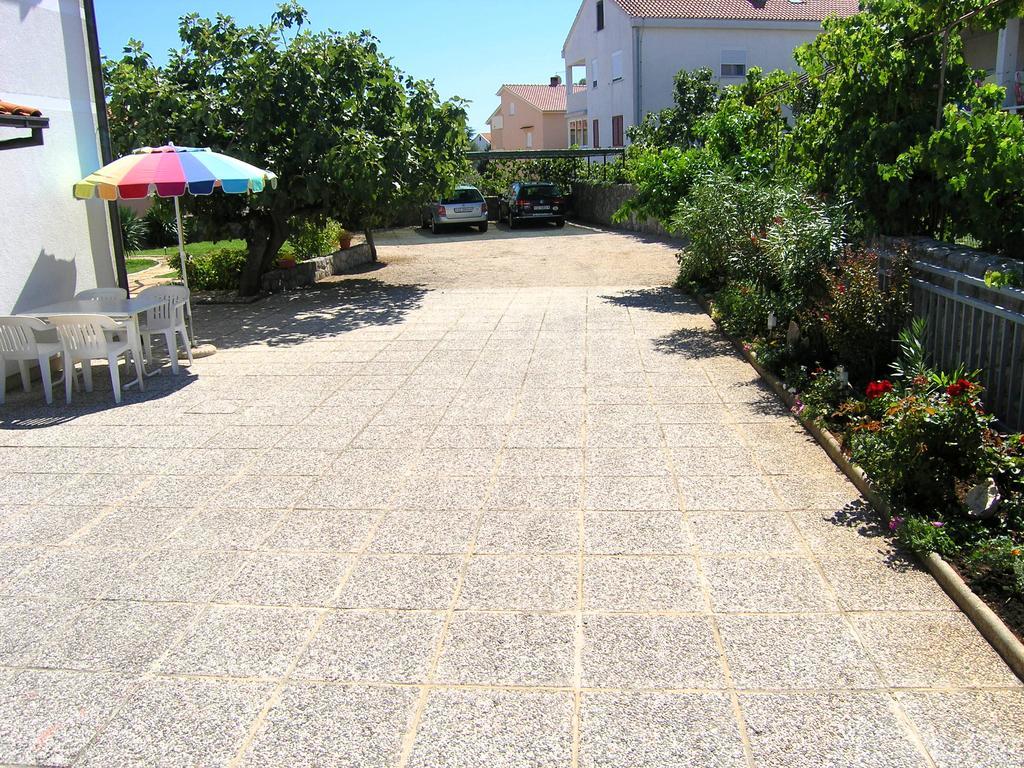 Apartmani Dolencic Krk Town Buitenkant foto